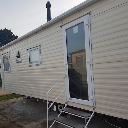 Отель Meadow Bay Hayling Island-Iona Саут-Хейлинг Экстерьер фото
